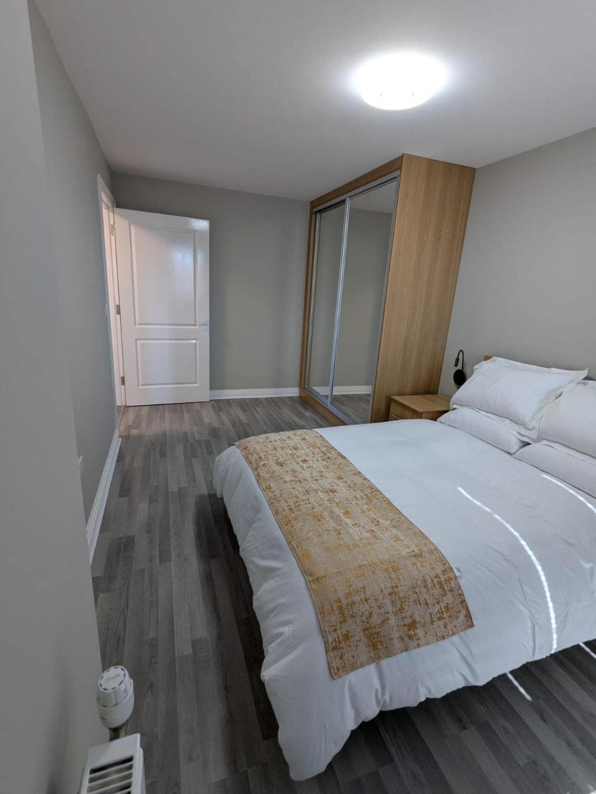 London Heathrow Apartment - West Drayton Yiewsley Exterior photo